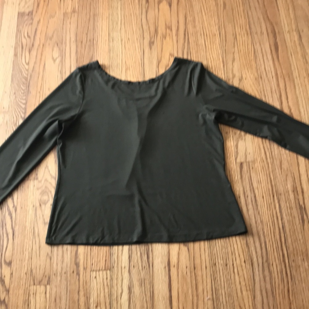 Designer tee - Picture 3 of 6